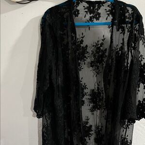 Chic Black Floral Lace Robe